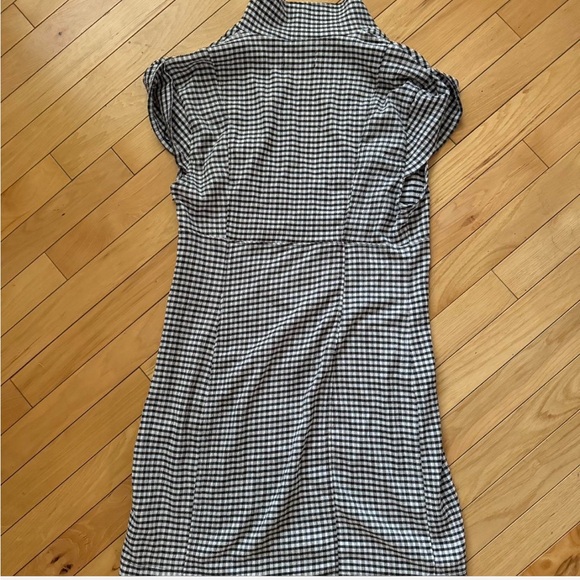 Urban outfitters gingham dress🖤🤍 - Picture 4 of 5